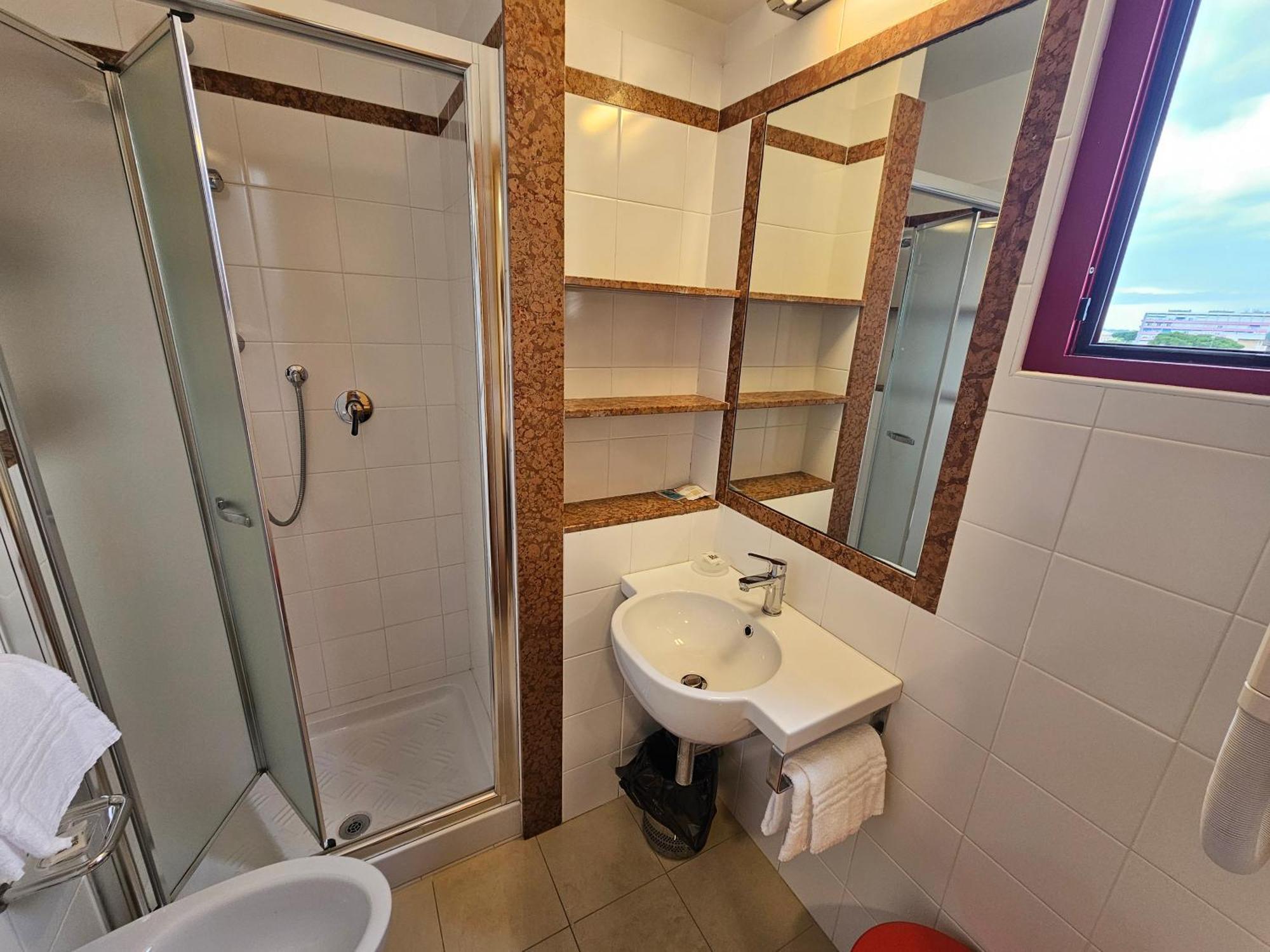 Hotel Fiorella Senigallia Buitenkant foto