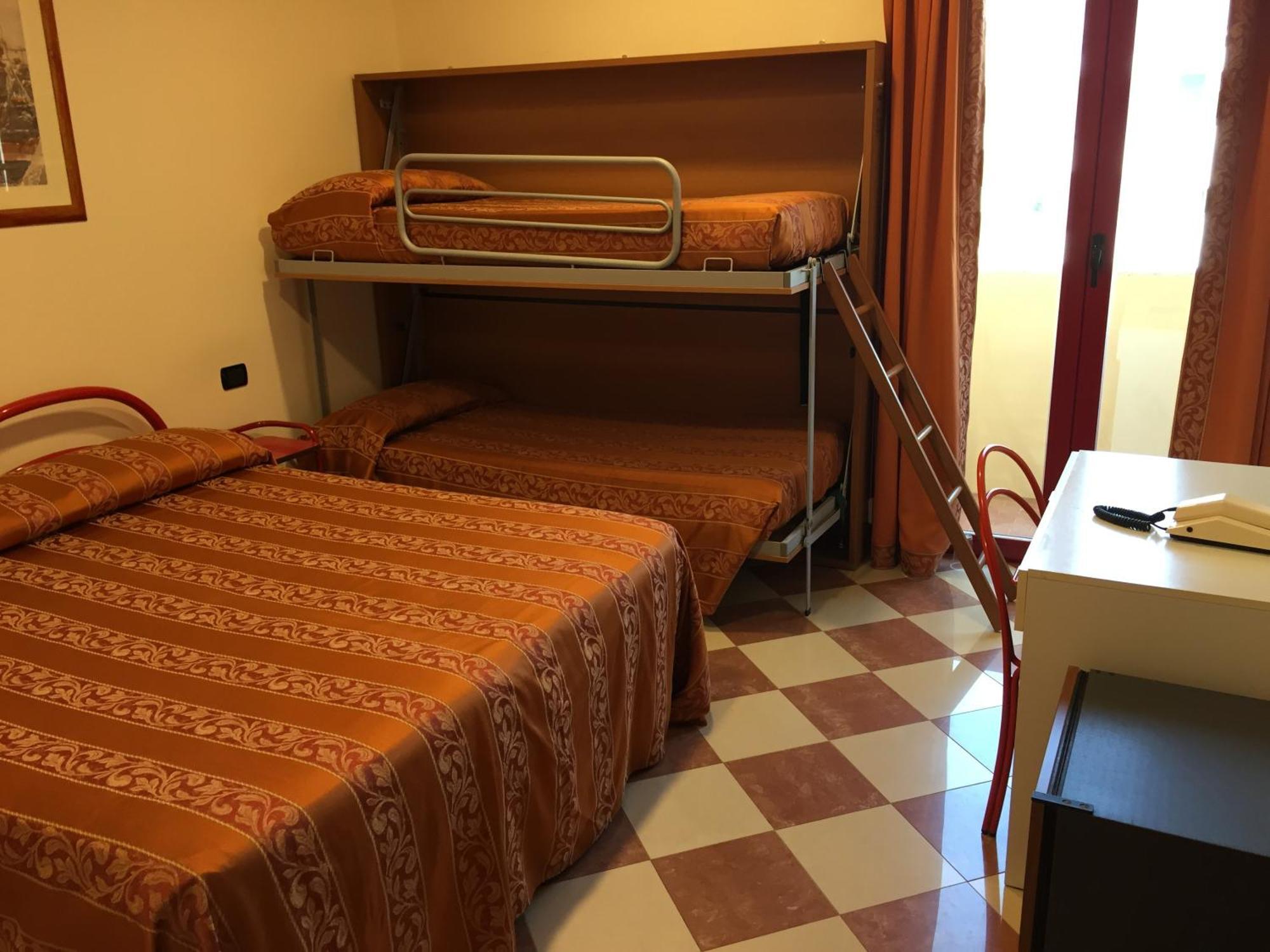 Hotel Fiorella Senigallia Kamer foto