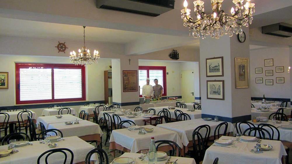 Hotel Fiorella Senigallia Buitenkant foto